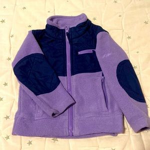 Columbia toddler fleece zip up 3T. Water proof elbow patches and quoted front.